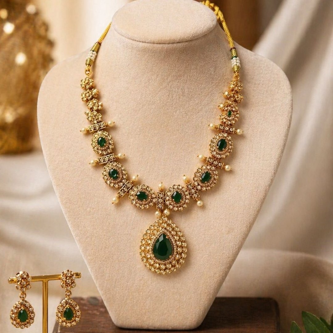 Necklace Traditional Diamond Set